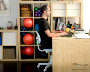 4 exercícios de Pilates que você pode fazer no trabalho - extensão torácica
